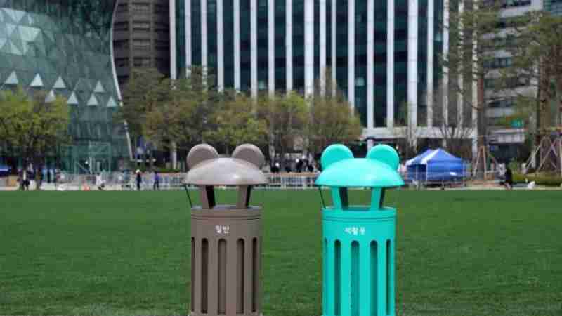 Seoul führt verspieltes neues Design für Mülleimer auf dem Bürgersteig ein